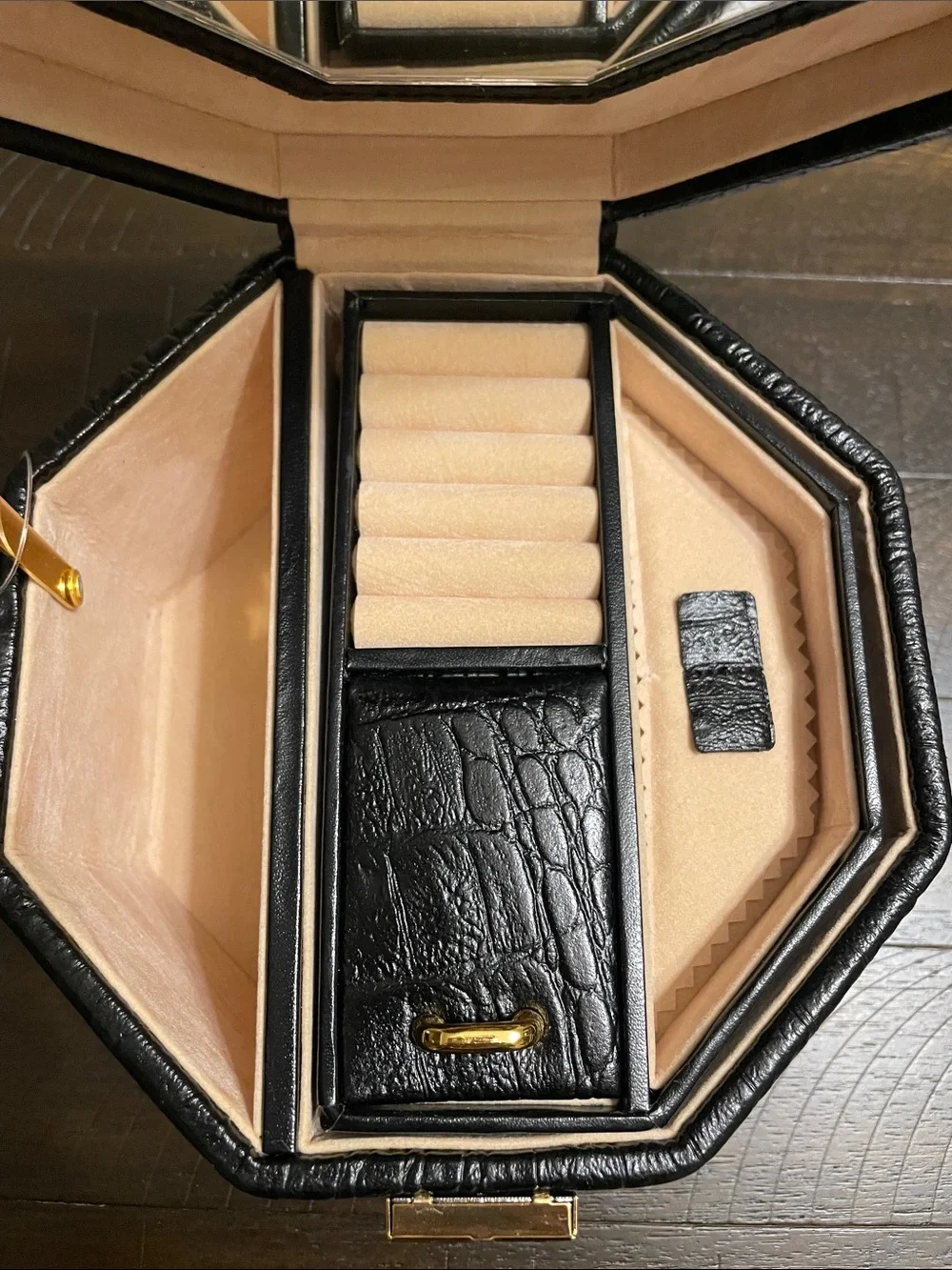 Wolf Designs Octagon Jewelry Box Black Faux Croc Locking Case With Mirror